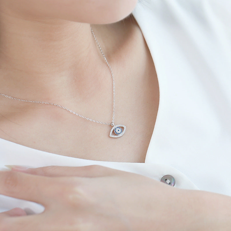 Étoile Necklace