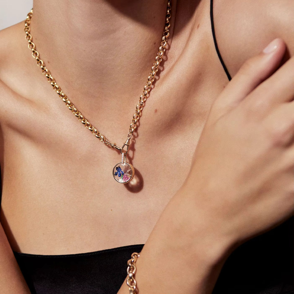 Adorné Amulet -  Box Necklace