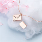 Collar de sobre Opaline