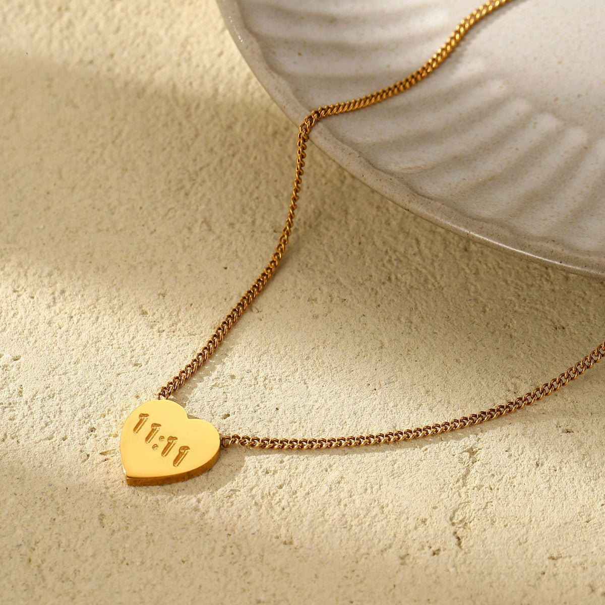 Roselle Necklace