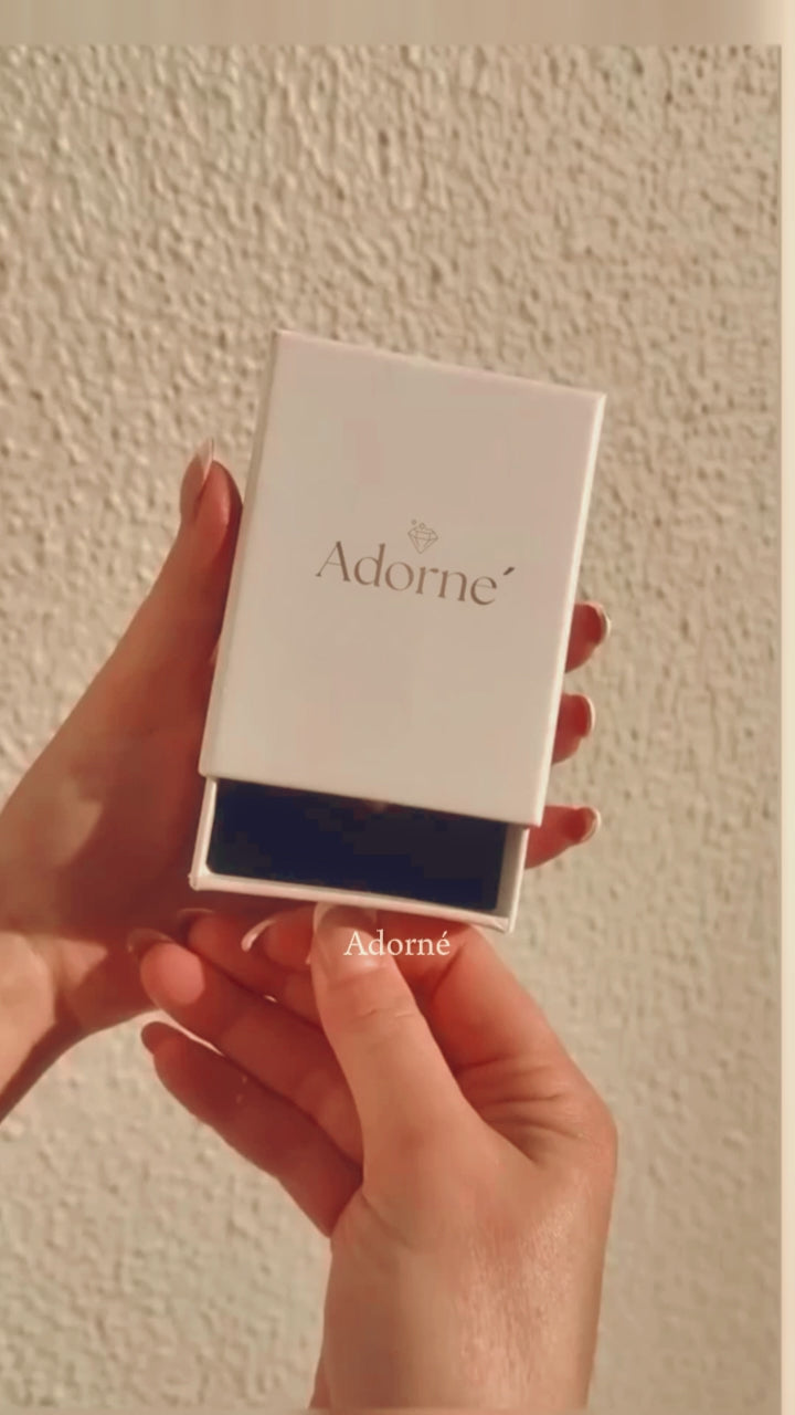 Adorné Amulet -  Box Necklace